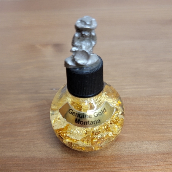 Other - Genuine Gold Montana Decorative Bottle Souvenir With Gold Flakes